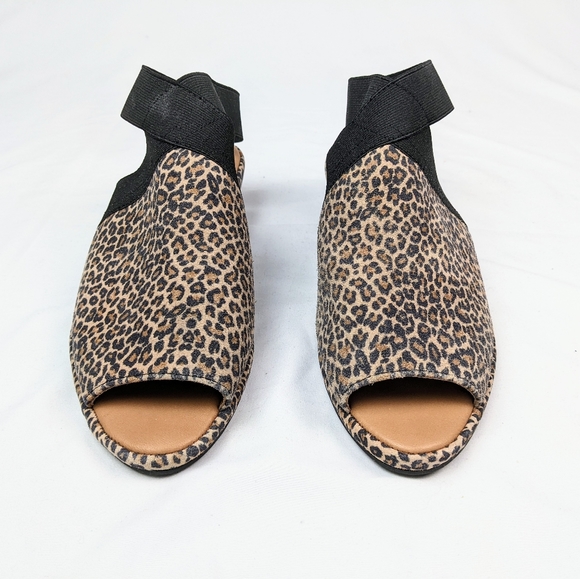 Gentle Souls Lily X-cross Elastic Ankle Strap Suede Cheetah Slip-On Sandals sz.9 - Picture 6 of 10